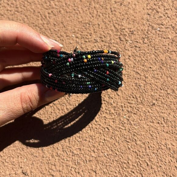 Beautiful handmade cuff beaded bracelet - Picture 3 of 5